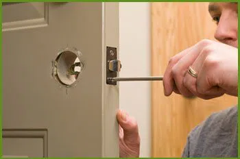 Neighborhood Locksmith Services Fairfax, VA 703-570-4219 - 13-lock-replace